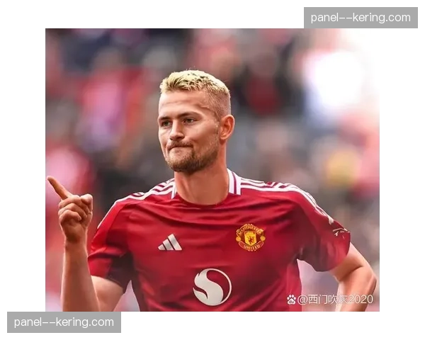 拜仁赛前训练：穆西亚拉复出参与合练，德里赫特单独调整